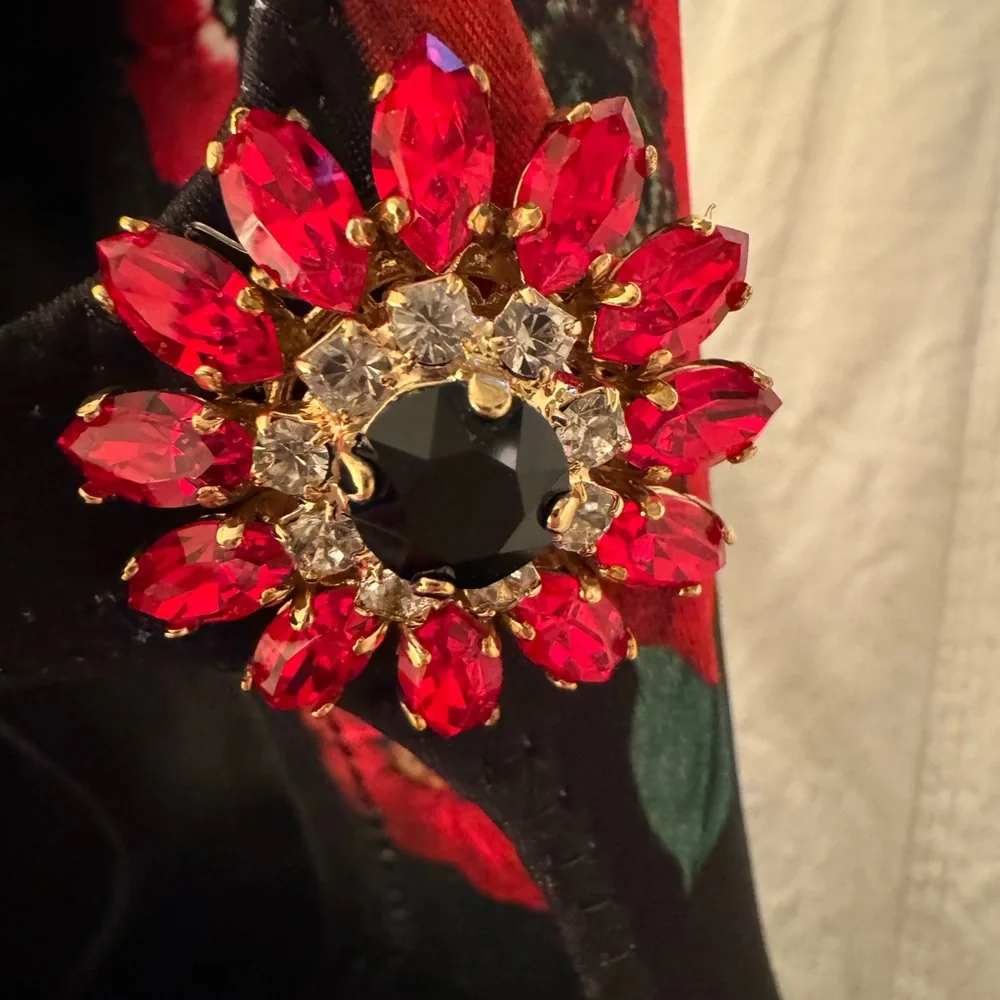 Dolce & Gabbana Black and Red Floral Heels with Brooch Detailing Embellishments - Picture 3 of 13